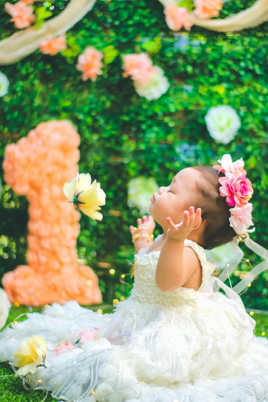 babies first birthday portrait photoshoot image