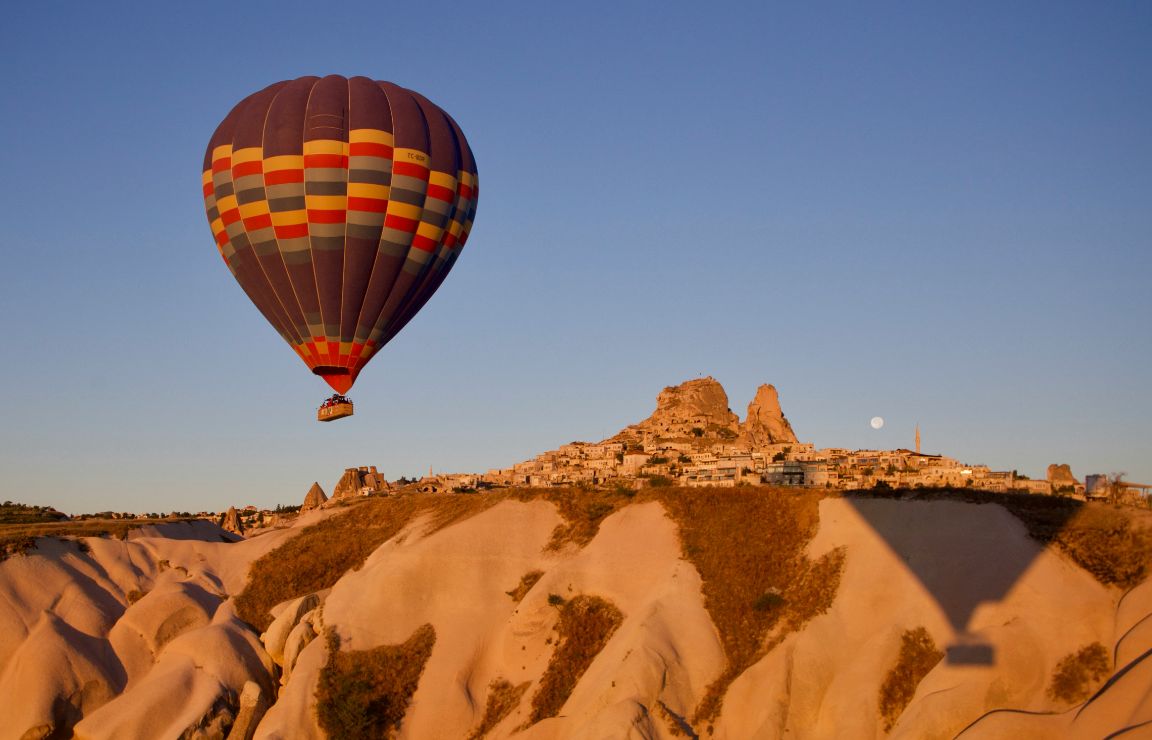 Hot air balloon in the desert